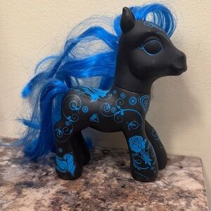 2007 My Little Pony Blue Art Pony
